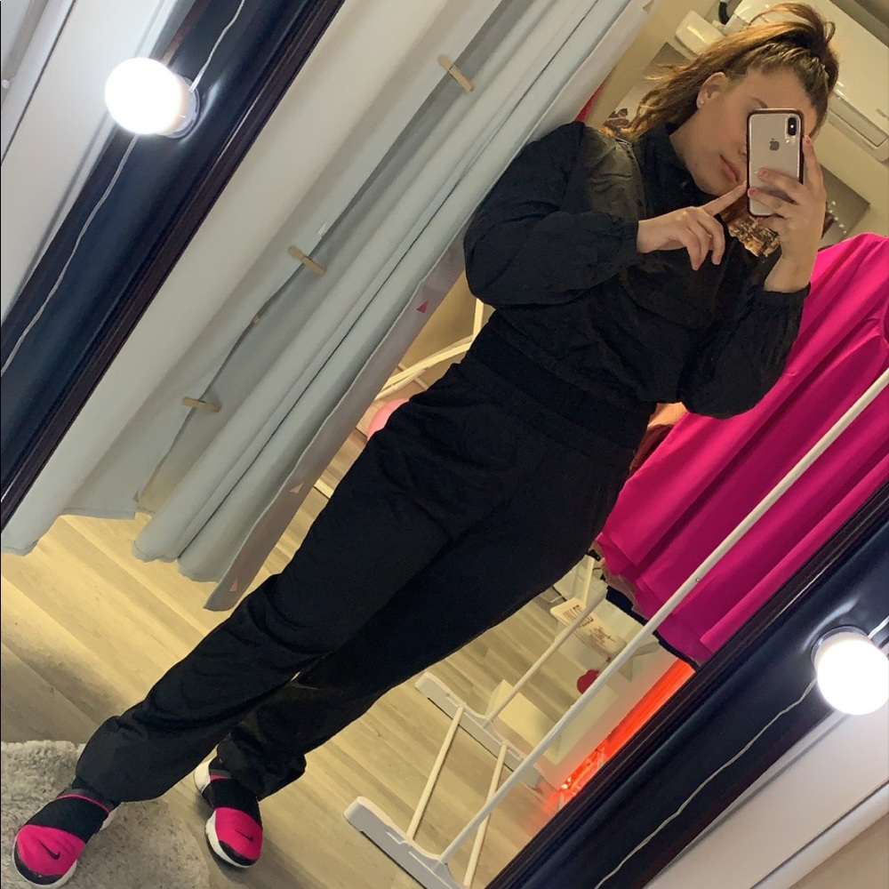 Two piece Lightweight pullover track